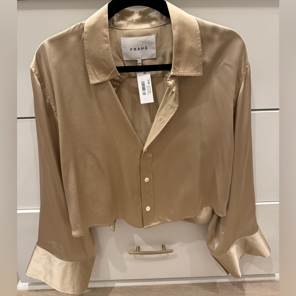 Frame cropped button down